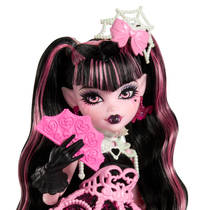 Monster High Griezelige Sweet Birthday Draculaura pop productafbeelding 3