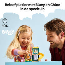 LEGO Bluey Bluey en Chloé in de speeltuin 11201 productafbeelding 2
