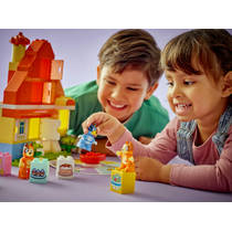 LEGO DUPLO Bluey huis van Bluey en haar familie met geheugenspel 10459 productafbeelding 7