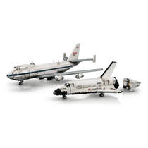 LEGO Icons Shuttle Carrier Aircraft 10360 productafbeelding 7