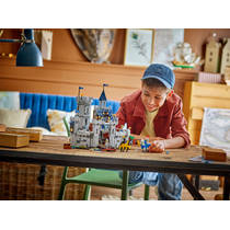 LEGO Creator 3-in-1 middeleeuws kasteel met ridders te paard 31168 productafbeelding 7