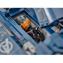 LEGO Marvel Avengers: Age of Ultron Quinjet 76325 productafbeelding 9