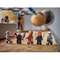 LEGO Marvel Avengers: Age of Ultron Quinjet 76325 productafbeelding 4