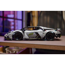 LEGO Technic Lamborghini Revuelto supersportwagen 42214 productafbeelding 10