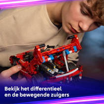 LEGO Technic Ferrari FXX K 42212 productafbeelding 3