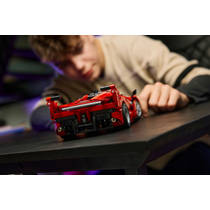 LEGO Technic Ferrari FXX K 42212 productafbeelding 9