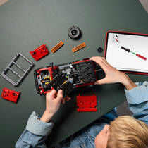 LEGO Technic Ford Bronco SUV 42213 productafbeelding 8