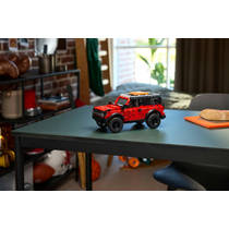 LEGO Technic Ford Bronco SUV 42213 productafbeelding 3