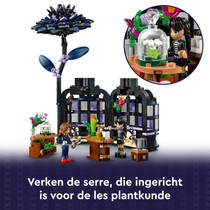 LEGO Wednesday zwarte dahlia 76784 productafbeelding 6