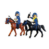 PLAYMOBIL City Action politie te paard 71877 productafbeelding 4