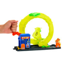 Hot Wheels City kronkelende slang in de aanval speelset productafbeelding 3