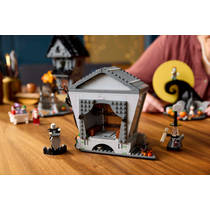 LEGO Ideas Disney Tim Burton's The Nightmare Before Christmas 21351 productafbeelding 5