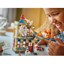LEGO Marvel het appartement van Peter Parker 76317 productafbeelding 3
