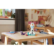 LEGO Disney Olaf en Bruni's picknickplezier 43287 productafbeelding 4