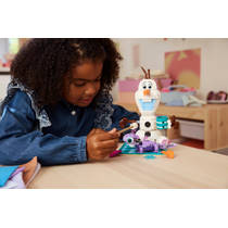 LEGO Disney Olaf en Bruni's picknickplezier 43287 productafbeelding 8