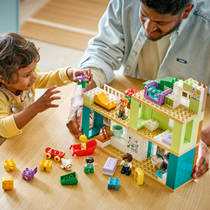 LEGO DUPLO 3-in-1 modern woonhuis met figuren 10470 productafbeelding 4