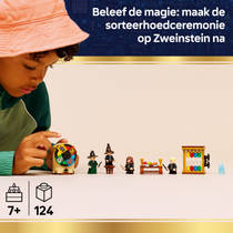 LEGO Harry Potter kasteel Zweinstein: sorteerhoedceremonie 76460 productafbeelding 7