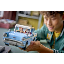 LEGO Harry Potter betoverde vliegende Ford Anglia 76470 productafbeelding 2