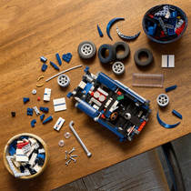 LEGO Icons Shelby Cobra 427 S/C 10357 productafbeelding 7