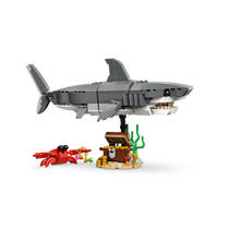 LEGO Creator 3-in-1 woeste haai met schatkist 31381 productafbeelding 8