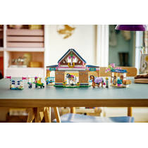 LEGO Friends paardenstal en manege 42688 productafbeelding 5