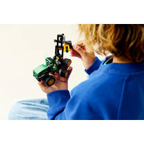 LEGO Technic John Deere 1470H houtoogstmachine 42218 productafbeelding 4