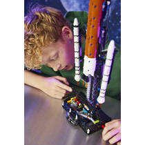 LEGO Technic NASA Artemis ruimteraket 42221 productafbeelding 2