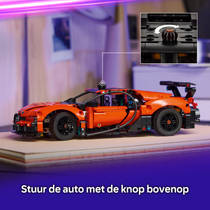 LEGO Technic Bugatti Chiron Pur Sport hypercar 42222 productafbeelding 10