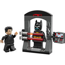 LEGO DC Batman Bruce Wayne en de Batsuit 30726 productafbeelding 2