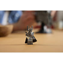 LEGO Icons Lord of the Rings: de helm van Sauron 11373 productafbeelding 5