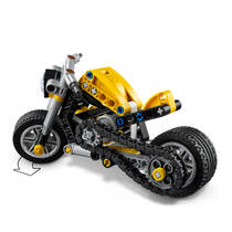 LEGO Technic gele motor 42225 productafbeelding 5