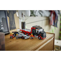 LEGO City F1 displaytruck met Audi F1 racewagen 60493 productafbeelding 5