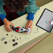 LEGO Speed Champions Audi Revolut F1 Team R26 racewagen 77259 productafbeelding 5