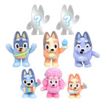 Bluey Fuzzies deluxe speelfigurenset 8-delig blind box productafbeelding 2