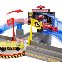 Disney Pixar Cars Piston Cup stuntbaan productafbeelding 4