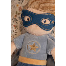 Little Dutch superheld knuffelpop Jim productafbeelding 5