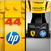 LEGO Editions Scuderia Ferrari HP helm van Lewis Hamilton 43022 productafbeelding 10