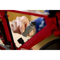 LEGO Icons racefiets 11380 productafbeelding 5
