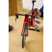 LEGO Icons racefiets 11380 productafbeelding 3