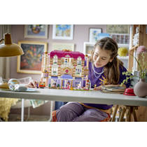 LEGO Friends Heartlake City Grand Hotel 42704 productafbeelding 5