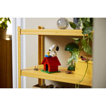 LEGO Ideas Peanuts: Snoopy's hondenhok 21368 productafbeelding 6