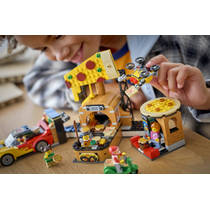 LEGO City pizzacentrale met voertuigen 60496 productafbeelding 5