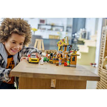 LEGO City pizzacentrale met voertuigen 60496 productafbeelding 4