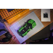 LEGO Technic groene Bugatti Chiron Pur Sport hypercar 42241 productafbeelding 5
