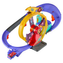 Disney Pixar Cars race om Bliksem McQueen te vieren racebaan productafbeelding 4