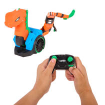 Hot Wheels Monster Trucks Let's Race kronkelende aanval productafbeelding 4