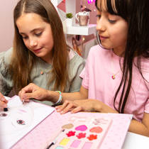 TOPModel make-up studio creatiemap Nyela productafbeelding 2
