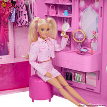 Barbie deluxe kledingkast speelset productafbeelding 2