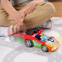 Disney Junior Micky Mouse Rev 'n Glow racewagen met licht en geluid productafbeelding 3