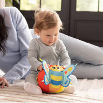 Lamaze Freddie de Vuurvlieg pluchen ontdekkingsbal productafbeelding 3